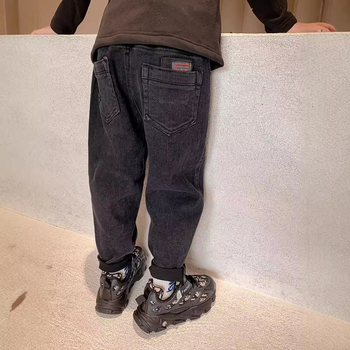 Bērnu džinsi ar fleece iekšpusi, korejiešu stilā, brīvā piegriezuma, 75% kokvilna, ziemas kolekcija 2024