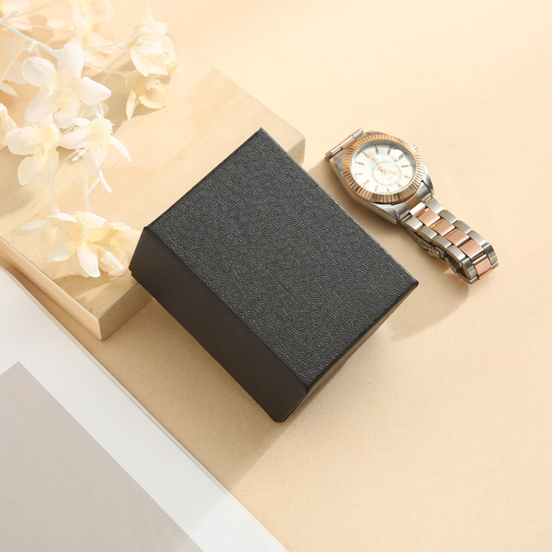 Кутия за показване на часовници (Произход: Zhejiang; Материал: хартия; Изработка: полу ръчна и полу-механична; Модел: кутия за часовници; Назначение: подаръчна опаковка, опаковка за бижута)