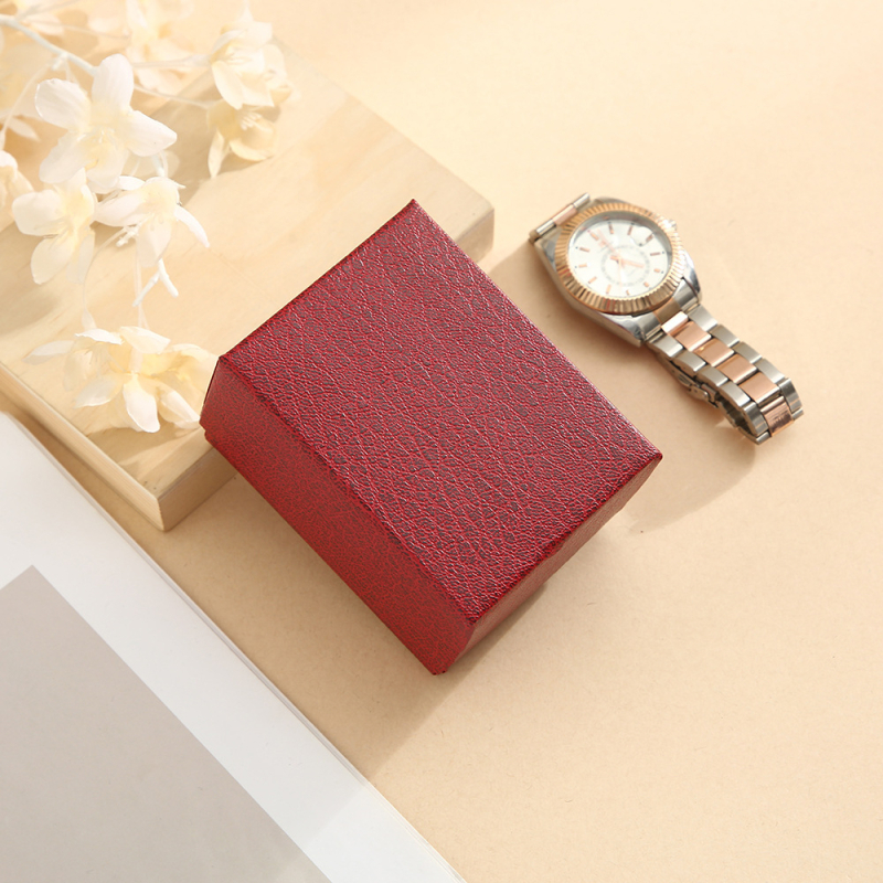 Кутия за показване на часовници (Произход: Zhejiang; Материал: хартия; Изработка: полу ръчна и полу-механична; Модел: кутия за часовници; Назначение: подаръчна опаковка, опаковка за бижута)