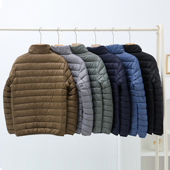 Férfi téli vékony dzseki álló gallérral, elöl cipzár, könnyű, 91–95% pehelytartalom, poliészter anyag