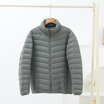 Férfi téli vékony dzseki álló gallérral, elöl cipzár, könnyű, 91–95% pehelytartalom, poliészter anyag