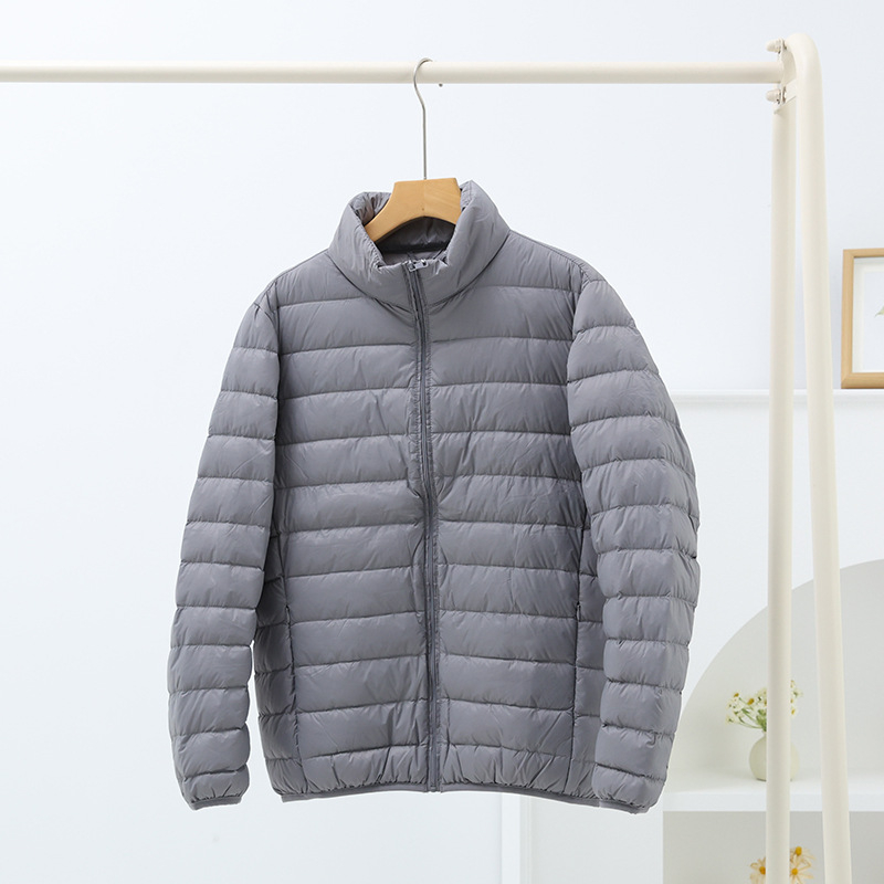 Férfi téli vékony dzseki álló gallérral, elöl cipzár, könnyű, 91–95% pehelytartalom, poliészter anyag