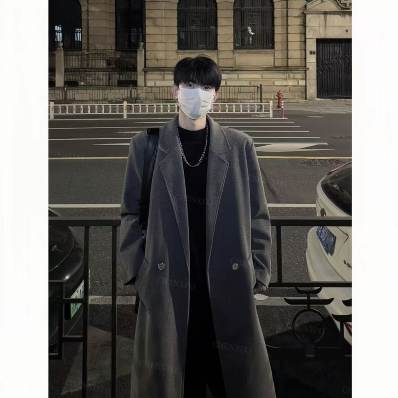 Мъжко палто с полиестрова смес, средна дължина, двуредово копчане, яка тип костюм, едноцветно