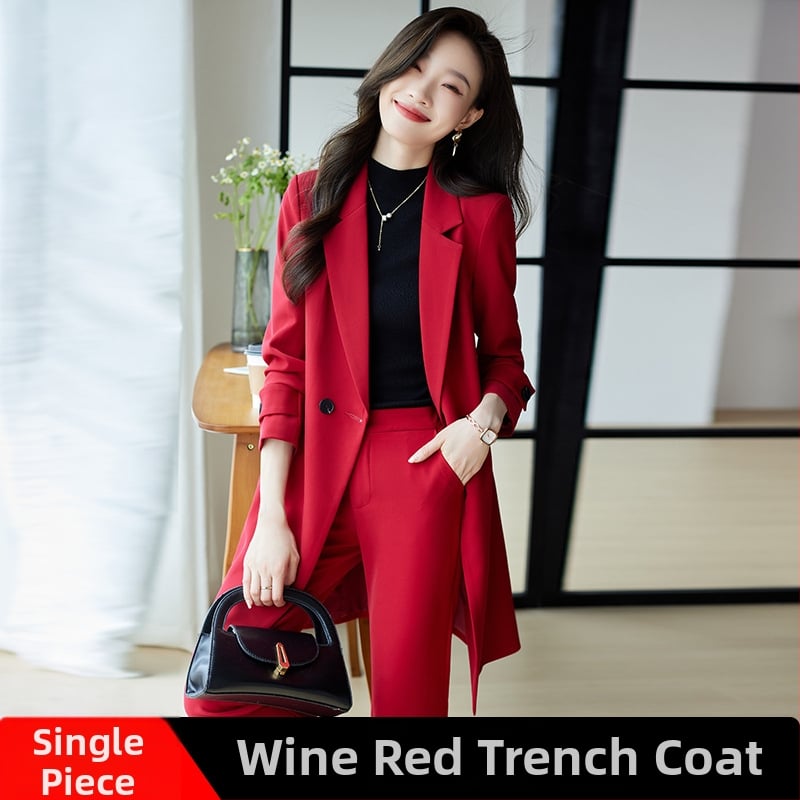 Női szélkabát-öltöny | TR anyag; 95% poliészter + 5% elasztán; öltöny gallér; kétgombos zárás; középhosszú