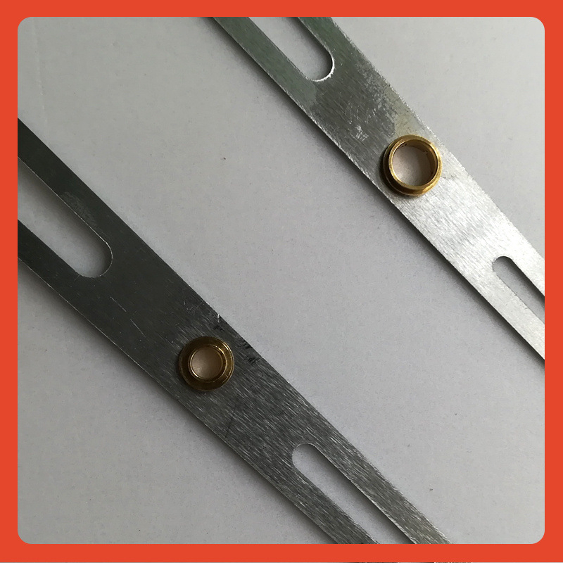 Кварцов часовников механизъм със плавно движение на секундите, метален корпус, прост и модерен стил, произход Китай (континентален)