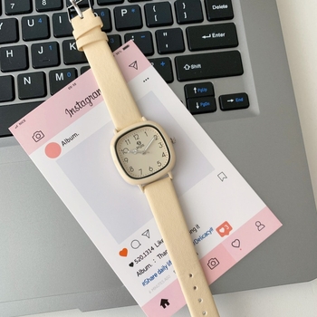 Ceas cu cadran pătrat, mișcare quartz, carcasă din oțel inoxidabil, curea din piele sintetică