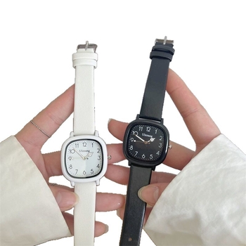 Ceas cu cadran pătrat, mișcare quartz, carcasă din oțel inoxidabil, curea din piele sintetică