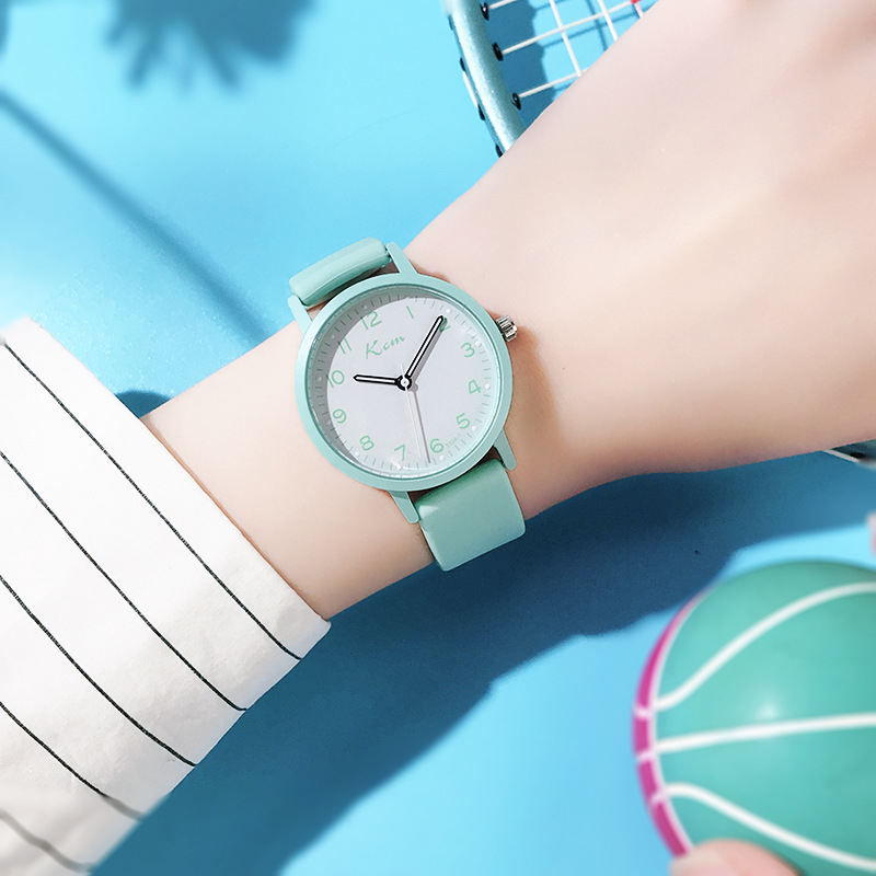 Ceas pentru eleve cu curea din silicon, mișcare cuarț, afișaj luminos, rezistent la apă