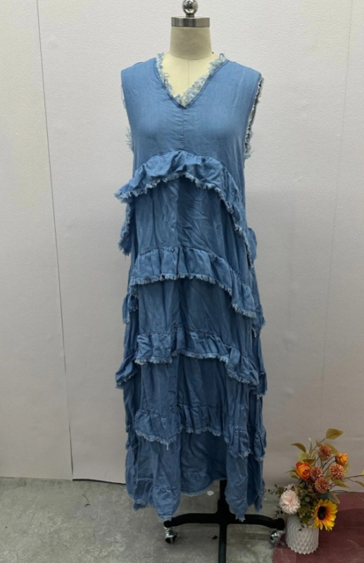 Рокля - V-образно деколте, без ръкави, А-линия, кант по краищата, полиестер 95%+ плат