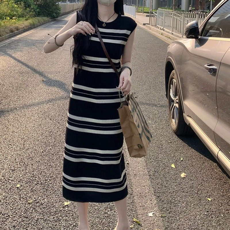 Рокля без ръкави в райета, корейски стил, лятна трикотажна рокля с еластична талия, средна дължина