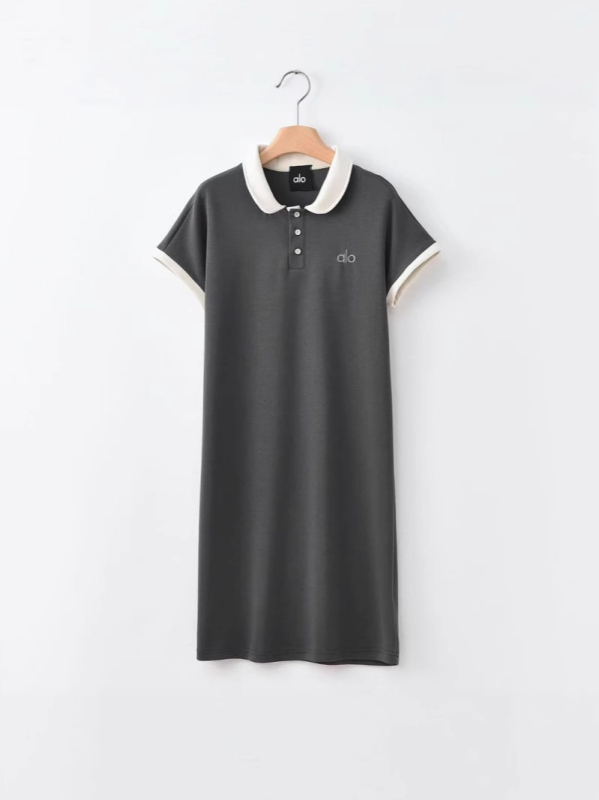 Рокля с бродирани букви, поло яка, памучна тъкан, къси ръкави, дълга пола