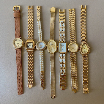 Женски часовник в средновековен стил, винтидж, кварцов механизъм, кръгъл корпус от сплав, каишка от имитационна кожа, пиново закопчаване