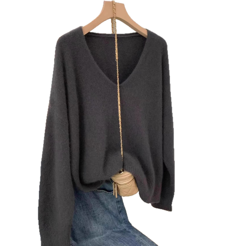 Vilnas pulovers, V kakls, garas piedurknes, parasts garums 50–65 cm, brīvs piegriezums
