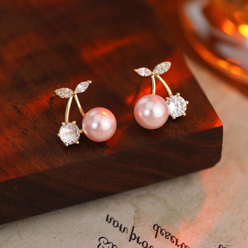 Veideni медни обици с цветя и цирконии, позлатени за дълготраен цвят