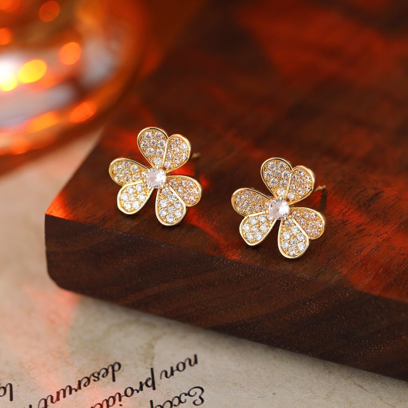 Veideni медни обици с цветя и цирконии, позлатени за дълготраен цвят