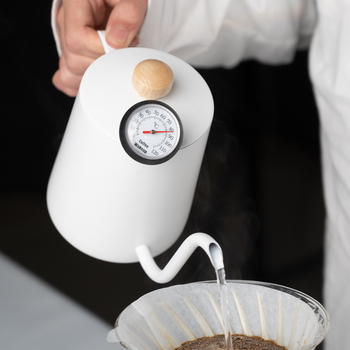 Clip-on θερμόμετρο καφέ pour-over – πλαστικό σώμα, βελόνα/ανιχνευτής (probe), μοντέρνος μινιμαλιστικός σχεδιασμός