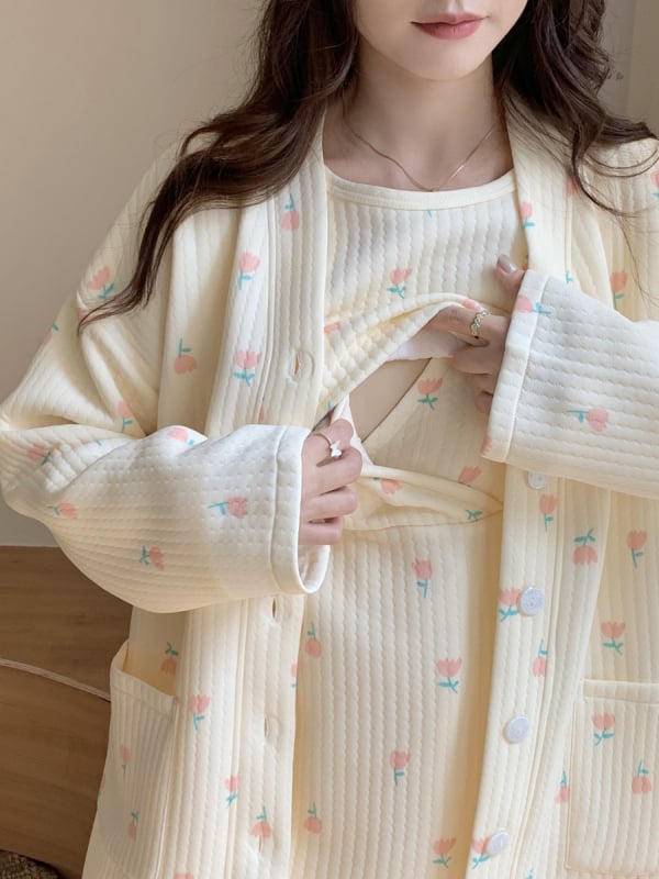 Māmiņu un zīdīšanas pidžamu komplekts no kokvilnas un poliesteres maisījuma, augu un ziedu raksts, garas piedurknes, bikses, zīdīšanas atvērums, rudens 2024