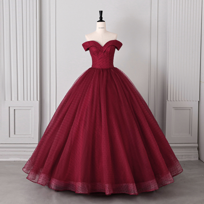 Дълга вечерна рокля с едно рамо, пухеста пола, бродерия, полиестер, за сватба