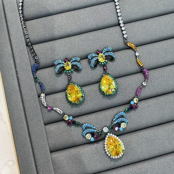 Auskari sirds formas, vara ar zeltījumu, elektroplēšana, 925 sudraba stieņi, viegls greznības stils