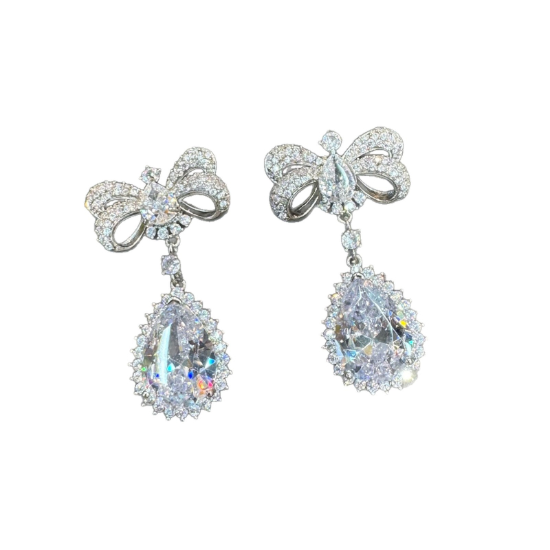 Auskari sirds formas, vara ar zeltījumu, elektroplēšana, 925 sudraba stieņi, viegls greznības stils