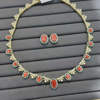 Auskari ar cirkoniem, sirds formā, zeltīta vara, elektroplakēšana, 925 sudraba ausu stīpiņas, gaišs luksusa stils