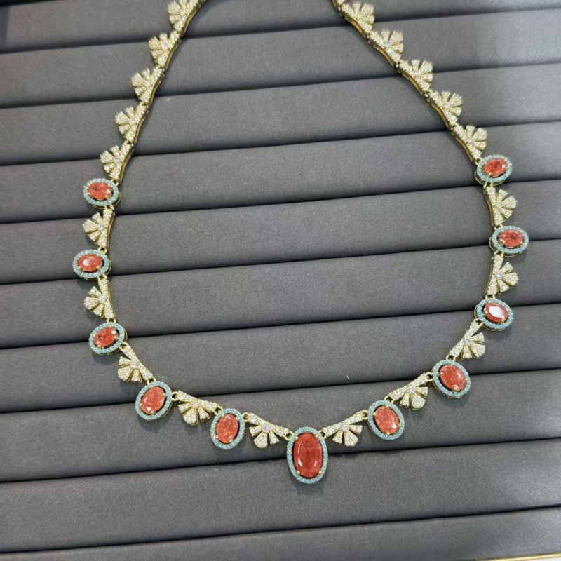 Auskari ar cirkoniem, sirds formā, zeltīta vara, elektroplakēšana, 925 sudraba ausu stīpiņas, gaišs luksusa stils