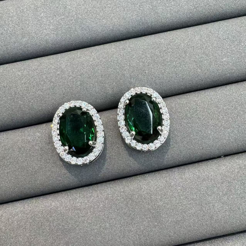 Auskari ar cirkoniem, sirds formā, zeltīta vara, elektroplakēšana, 925 sudraba ausu stīpiņas, gaišs luksusa stils