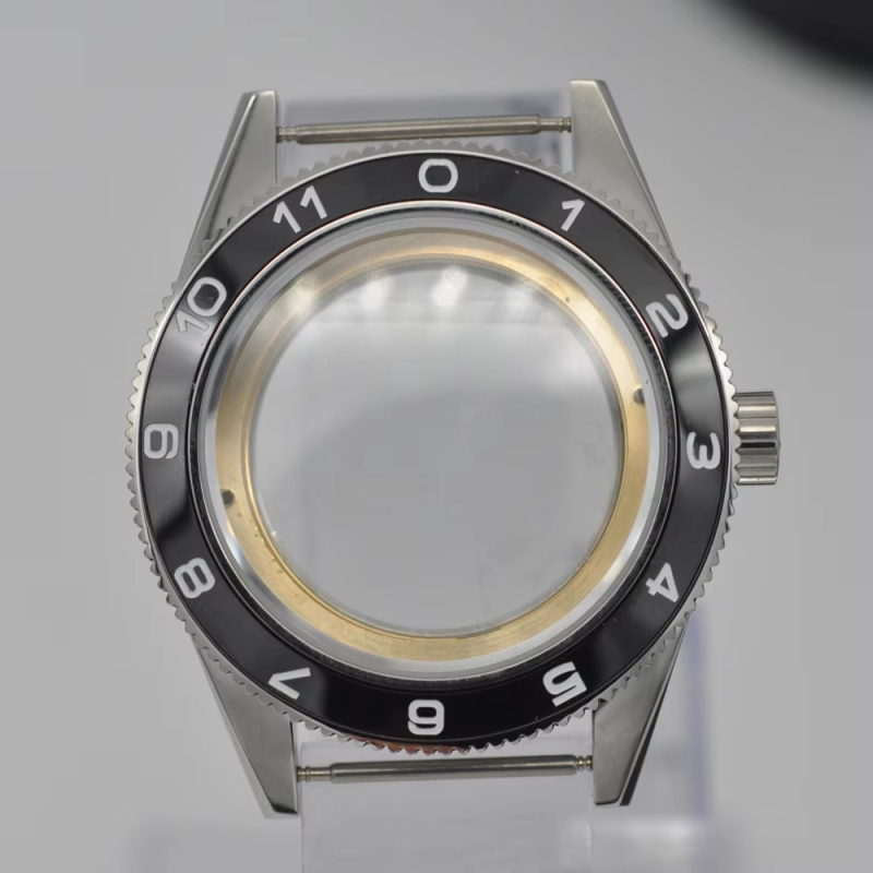 Комплект корпус със сапфирово стъкло за часовници — съвместим с ходове 8215/NH35/NH36; включва 1 кутия; пуск през пролетта на 2023 г.