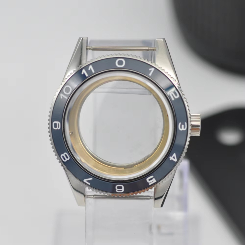 Комплект корпус със сапфирово стъкло за часовници — съвместим с ходове 8215/NH35/NH36; включва 1 кутия; пуск през пролетта на 2023 г.