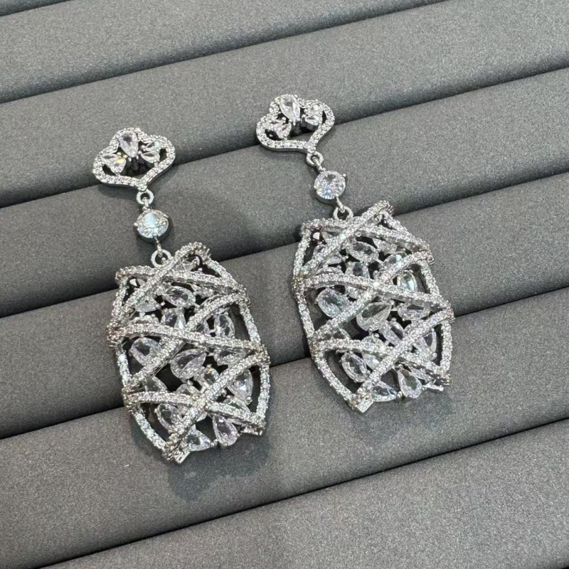 Auskari sirds formā, zelts pārklāts uz vara, elektroplatinga process, 925 sudraba stienīši, viegls luksusa stils