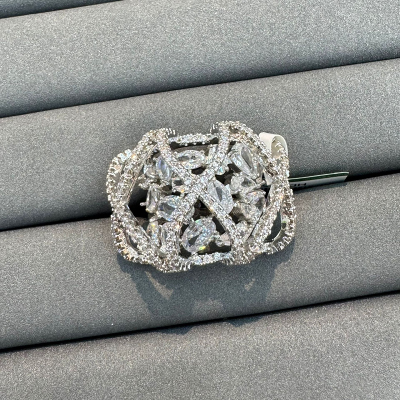 Auskari sirds formā, zelts pārklāts uz vara, elektroplatinga process, 925 sudraba stienīši, viegls luksusa stils