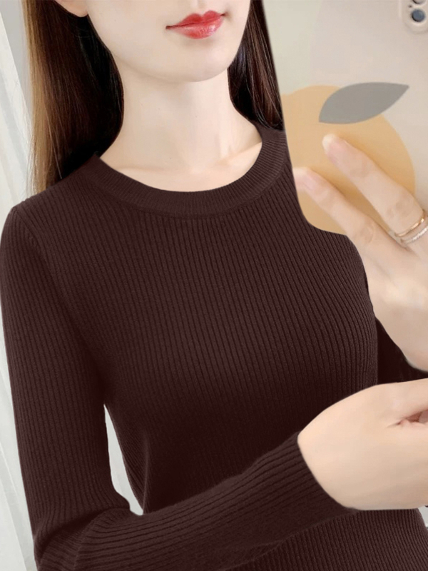 Tamno smeđi ženski pleteni pulover s dugim rukavima i okruglim izrezom, slim fit, za jesen-zimu 2025