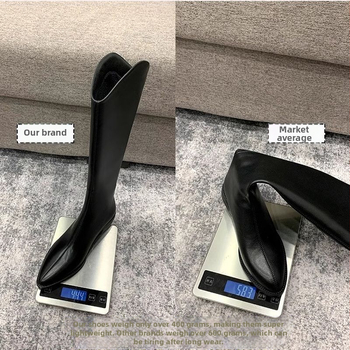 Μποτάκια με φούντες από συνθετικό δέρμα, με ψηλό άξονα, πίσω φερμουάρ, στρογγυλή μύτη, επίπεδο τακούνι