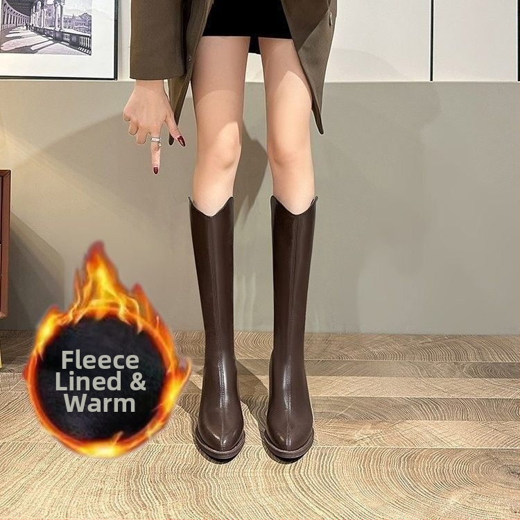 Μποτάκια με φούντες από συνθετικό δέρμα, με ψηλό άξονα, πίσω φερμουάρ, στρογγυλή μύτη, επίπεδο τακούνι