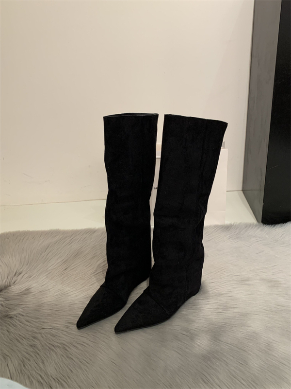 Ženske čizme s oštrim vrhom i visokim vratom, petama 6–8 cm, gornji dio od mikrovlakana, gumeni potplat, kožna podstava, euro-američki stil, zima 2025