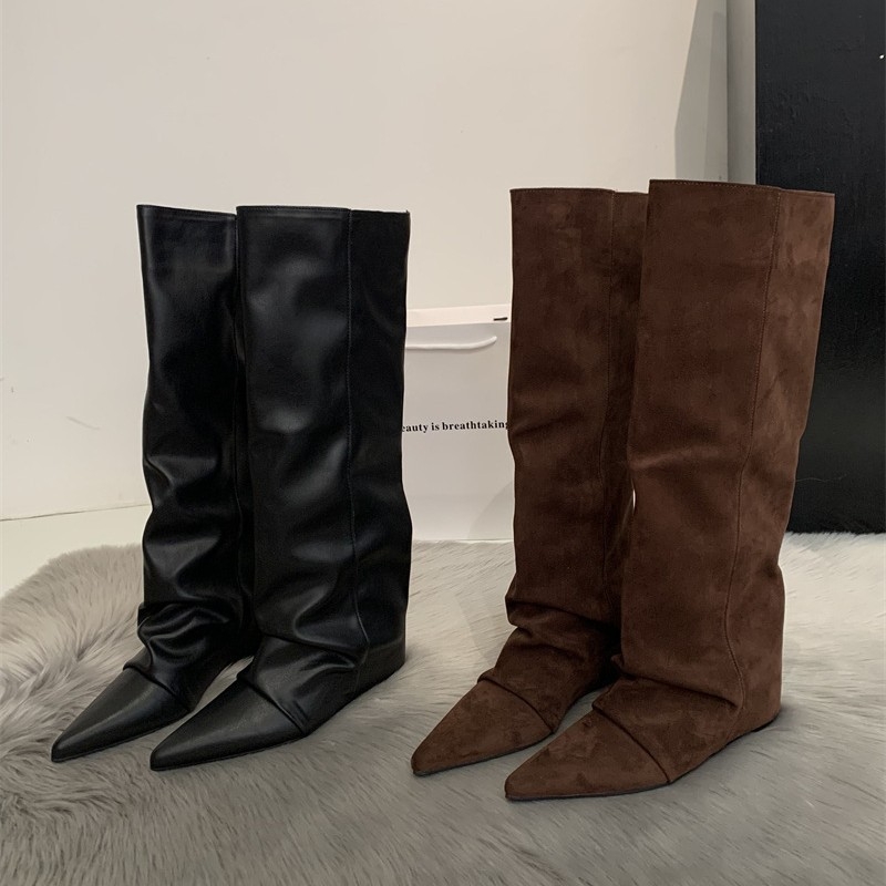 Ženske čizme s oštrim vrhom i visokim vratom, petama 6–8 cm, gornji dio od mikrovlakana, gumeni potplat, kožna podstava, euro-američki stil, zima 2025
