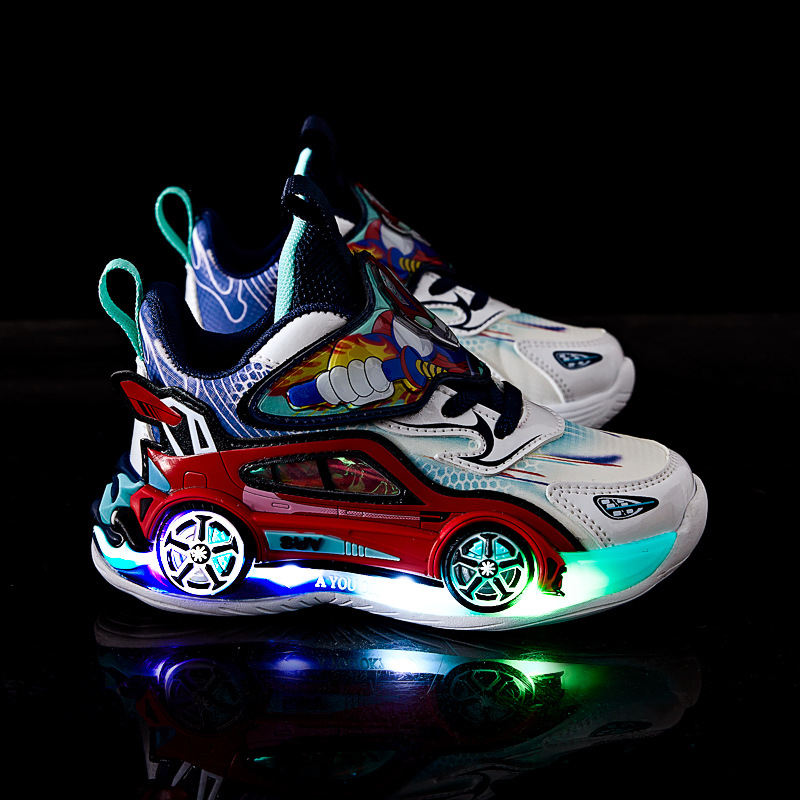 Šviesūs vaikų sportbačiai, viršus iš sintetinės odos, EVA padas, stora konstrukcija, užsegimas pasukamu mygtuku