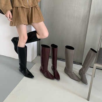 Γυναικείες μπότες μέχρι το γόνατο σε ιπποτικό στυλ, τετράγωνη μύτη, χαμηλό τακούνι τύπου κλίσης 1–3 εκ, PU επάνω μέρος, καουτσούκ σόλα