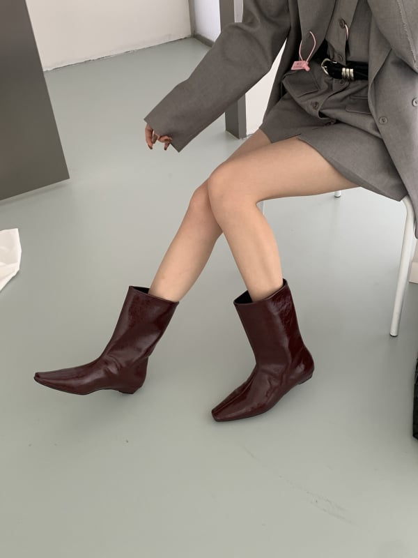 Γυναικείες μπότες μέχρι το γόνατο σε ιπποτικό στυλ, τετράγωνη μύτη, χαμηλό τακούνι τύπου κλίσης 1–3 εκ, PU επάνω μέρος, καουτσούκ σόλα