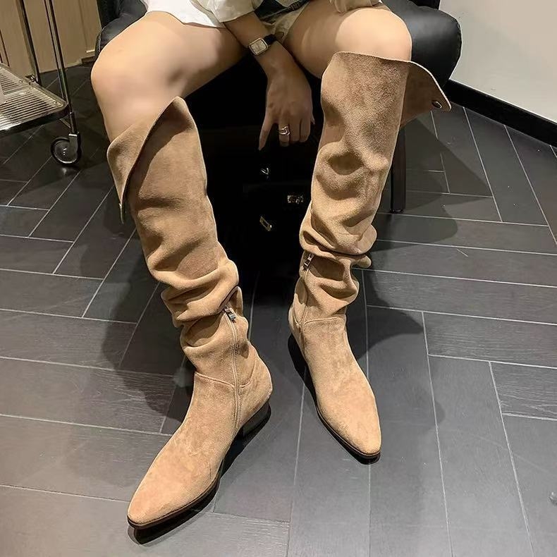 Γυναικείες σουέντ μπότες μέχρι το γόνατο, μυτερό άκρο, παχύς τακούνι 3–5 cm, φερμουάρ στο πλάι