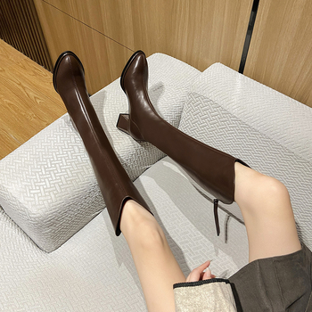 Martin μποτάκια – Κορεάτικο στυλ, στρογγυλή μύτη, φαρδύς τακούνι 6–8 εκ., επάνω μέρος από μικροϊνες, σόλα από καουτσούκ