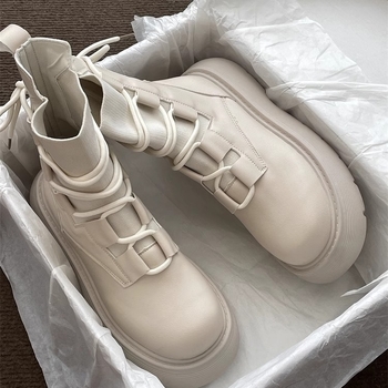 Γυναικείες μποτάκια Martin – PU επάνω μέρος, σόλα από καουτσούκ, φτέρνα 3–5 εκ., μεσαίο ύψος κνήμης