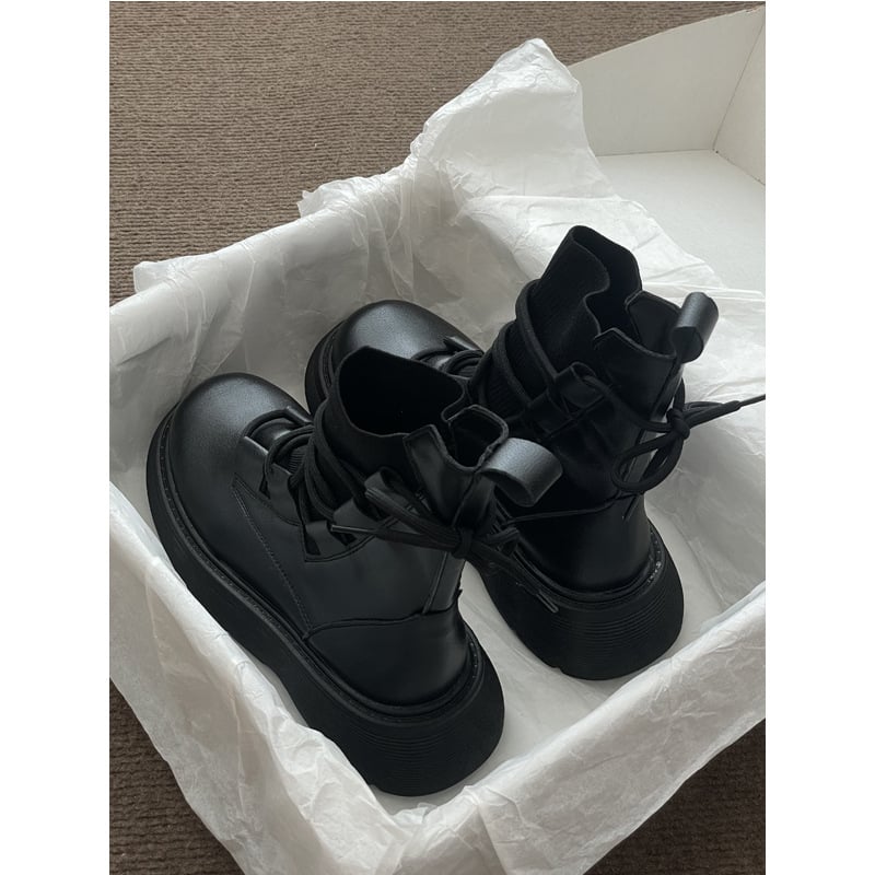 Γυναικείες μποτάκια Martin – PU επάνω μέρος, σόλα από καουτσούκ, φτέρνα 3–5 εκ., μεσαίο ύψος κνήμης