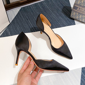 Satīna sieviešu augstpapēžu kurpes ar smailu purnu, izgriezts dizains, 6–8 cm papēdis, formālām kurpēm