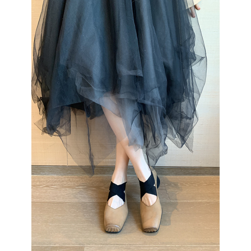 Mary Jane kurpes no liellopa ādas, kvadrātveida purns, zemais augšdaļa, bieza papēdis, gumijas zole