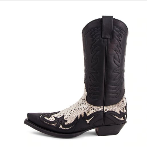 Rüütli saapad terava ninaga, PU pealmine osa, kummist tald, madal konts 1–3 cm, värviblokiline muster talveks