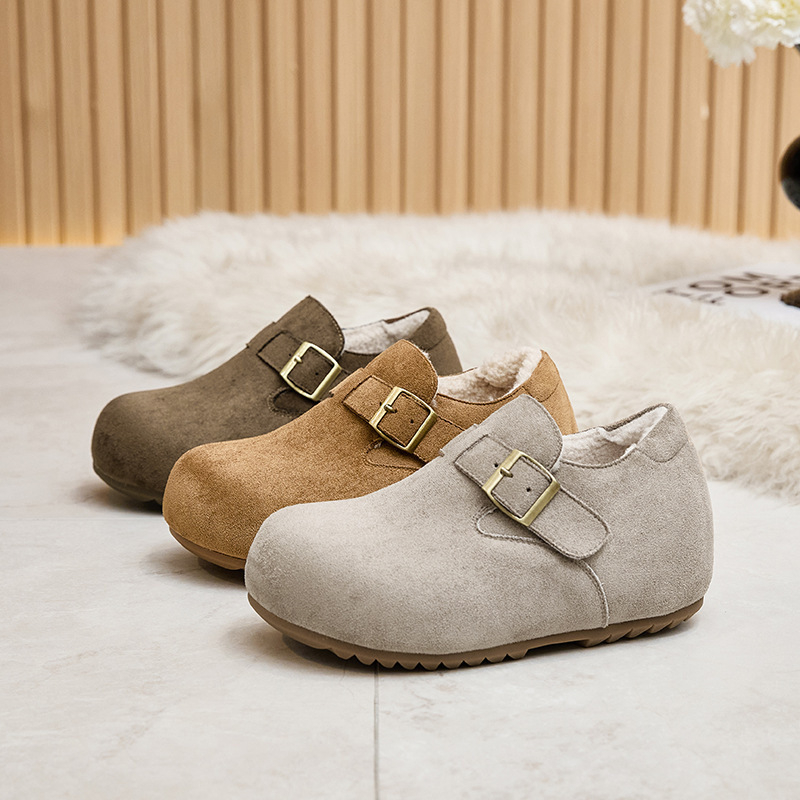 Birkenstock-stil mokasine s debelim platformom, gornji materijal od prave ovčje kože, unutrašnji dio od vune i kašmira, okrugli nos, peta 6–8 cm, potplat od prirodne gume