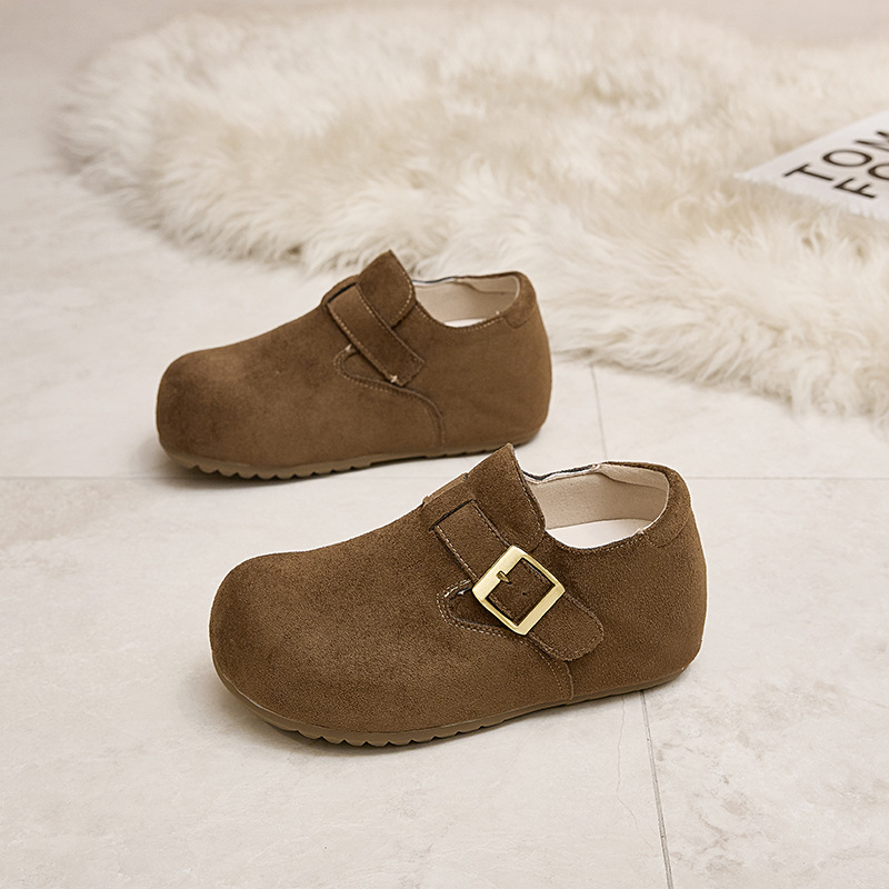 Birkenstock-stil mokasine s debelim platformom, gornji materijal od prave ovčje kože, unutrašnji dio od vune i kašmira, okrugli nos, peta 6–8 cm, potplat od prirodne gume