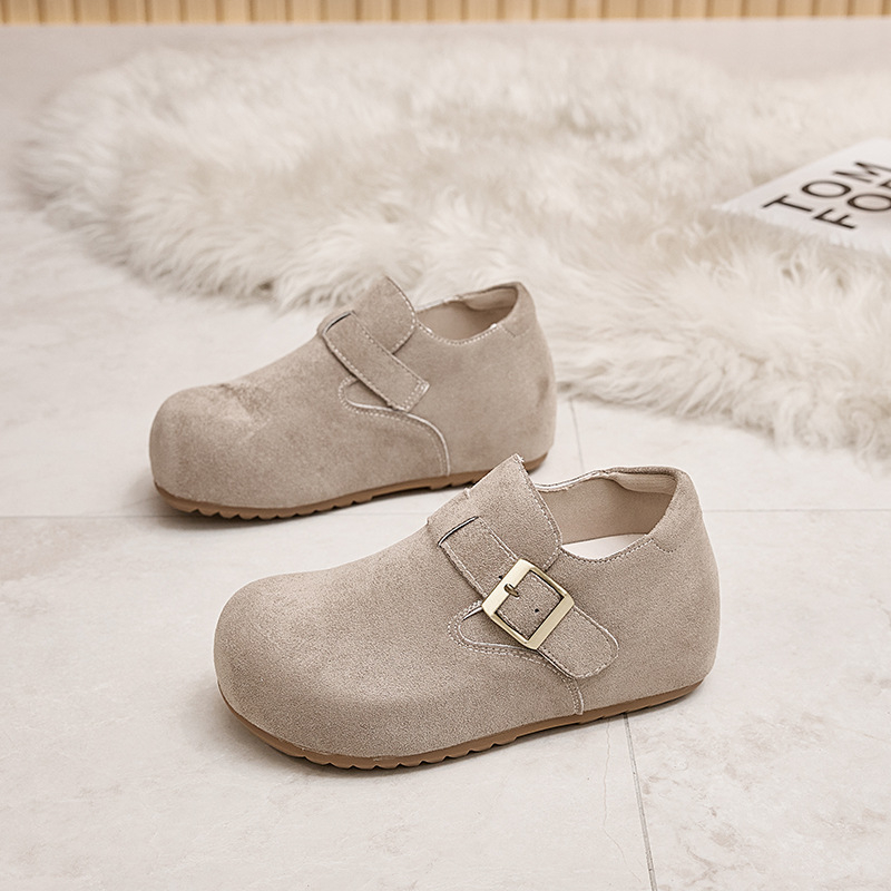 Birkenstock-stil mokasine s debelim platformom, gornji materijal od prave ovčje kože, unutrašnji dio od vune i kašmira, okrugli nos, peta 6–8 cm, potplat od prirodne gume