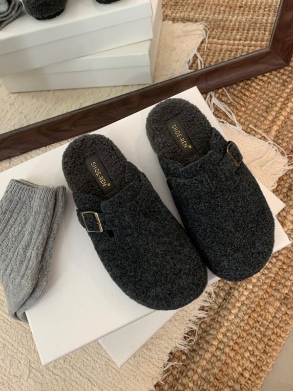 Sieviešu kokvilnas kurpes ar mākslīgu pūka iekšējo apdari, zems papēdis 1-3 cm, apaļš purns, gumijas zole, vienkrāsains raksts